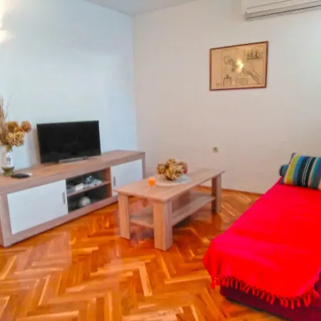 House Andela Vikendica
