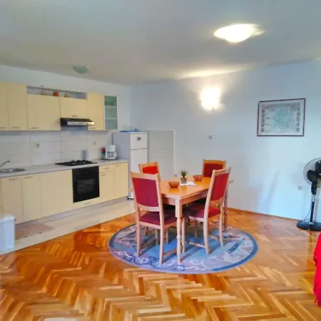 Vikendica House Andela