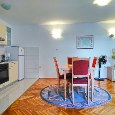 House Andela Vikendica